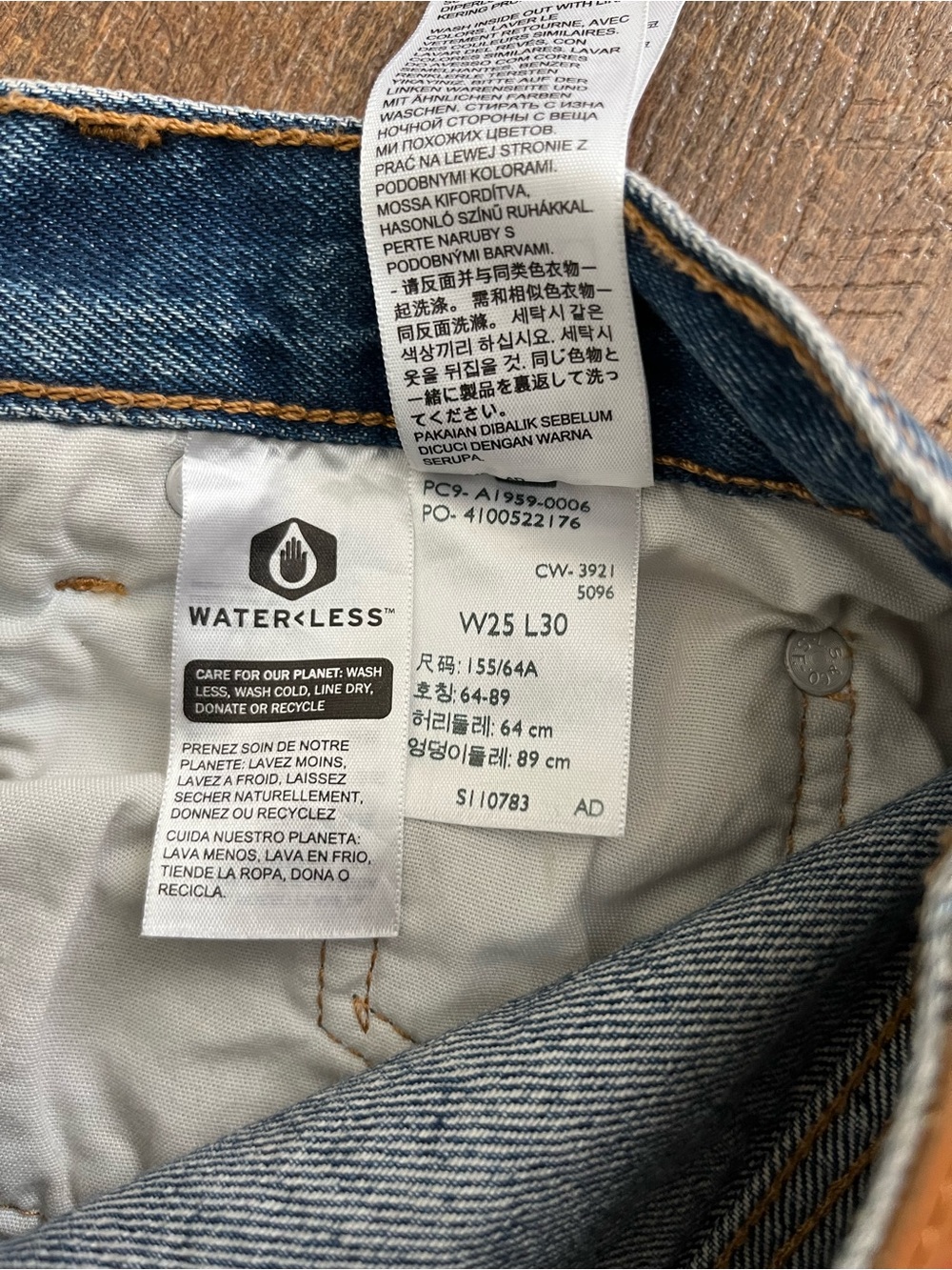 Levi’s 501 Jeans 25x30 - Picture 3 of 3